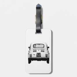 Fiat 500 en la etiqueta del equipaje de Roma,