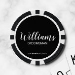 Fichas De Póquer Groomsman personalizado con guión moderno<br><div class="desc">Regalos personalizados de Groomsman con el nombre personalizado del groomsman en un estilo de letra blanco moderno con el título y la fecha boda en un estilo de letra sans serif moderno con fondo negro. También perfecto para el mejor hombre,  padre de la novia y más.</div>