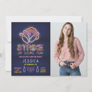 Fiesta de cumpleaños con invitación para boliche H
