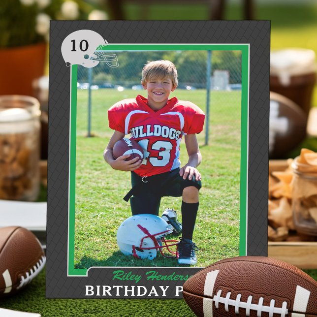 Fiesta de cumpleaños de la tarjeta de intercambio  (boys football birthday party invitations)