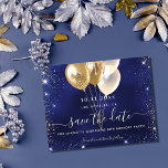 Fiesta de cumpleaños oro azul marino salva la tarj<br><div class="desc">Una fiesta de moda Save the Date para una fiesta de cumpleaños número 18 (o cualquier edad). Un fondo de color azul marino desigual. Decorado con purpurina azul y falso dorado y globos dorados. El texto: Save the Date se escribe con un gran guión de estilo escrito a mano.</div>