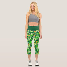 Fiesta De Saint Patrick Pattern Capri Leggings