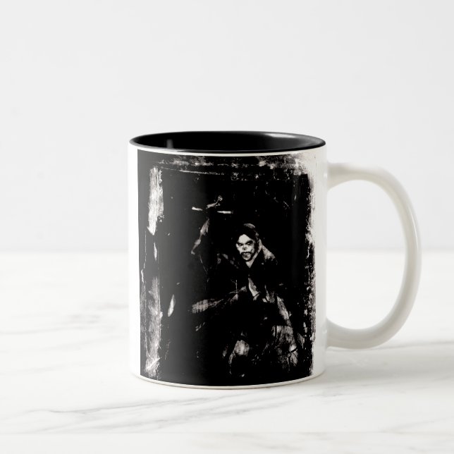 Figura taza del ` s del obispo de café (Derecha)