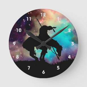 Fin del reloj de pared de silueta de rastro