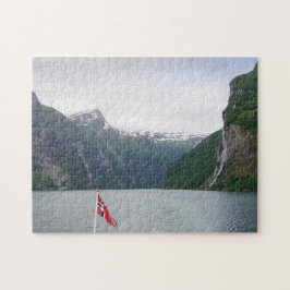 Fiordo de Geiranger con el rompecabezas noruego de