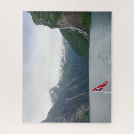 Fiordo de Geiranger con el rompecabezas noruego de