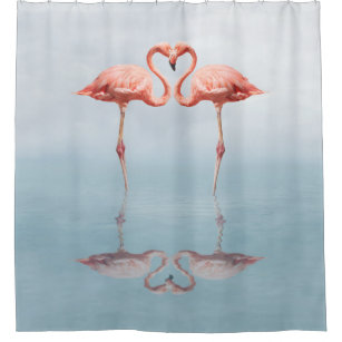 Flamencos rosados en cortina de ducha del amor