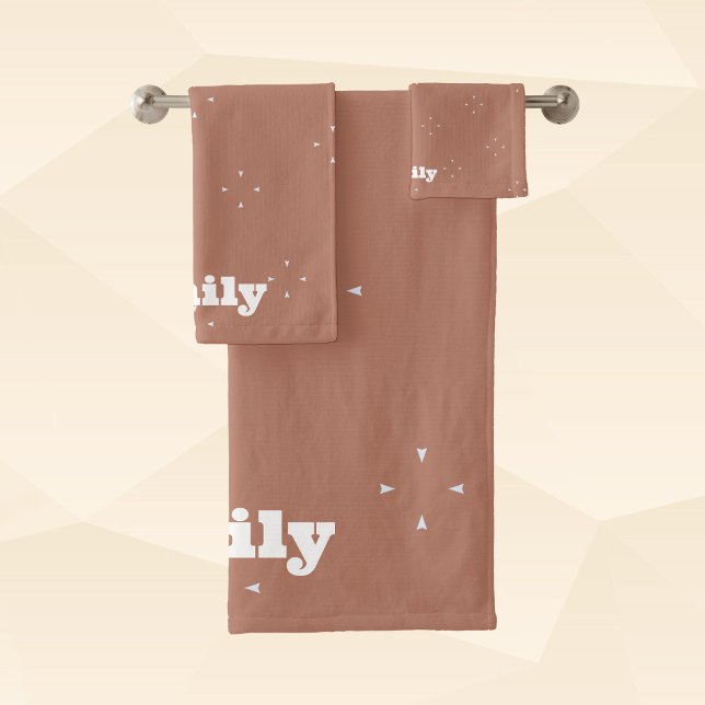 Flecha blanca monograma sobre fondo de mousse moch (Subido por el creador)