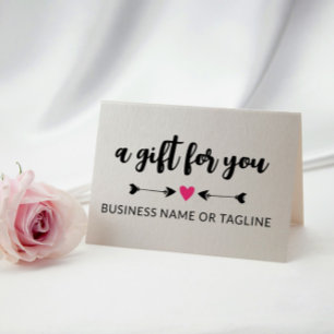 Flechas negras certificado de regalo de corazón ro