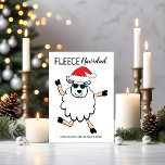 Fleece navidad divertida bailando ovejas Santa Nav<br><div class="desc">¡Difunde alegría de vacaciones con un toque juguetón en una melodía clásica! Esta carta de Navidades caprichosos presenta una oveja bailarina divertida, con un sombrero de Santa. El animado juego de palabras "Fleece Navidad" (en vez de Feliz Navidad) trae una sonrisa a la temporada — perfecta para los amantes del...</div>