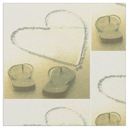 Flips-flopes y tela de la playa del corazón de la