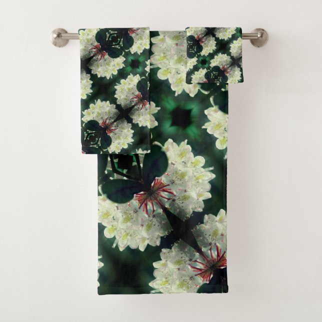 Flor Azalea Blanca Con Patrón De Lluvias (In situ)