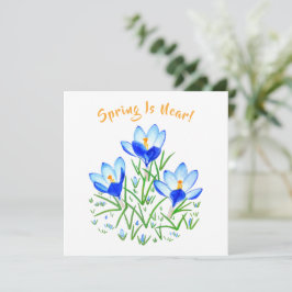 Flor de azafrán en tarjeta plana blanca
