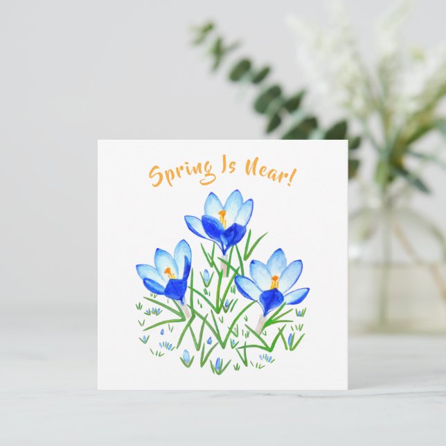Flor de azafrán en tarjeta plana blanca (Anverso de pie)