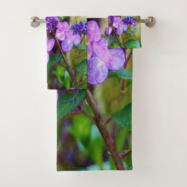 Flor de hidrangea morada y grita (In situ)