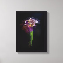 Flor de Iris Abstracta – Arte Floral Elegante