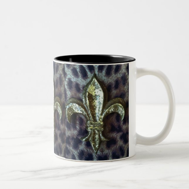 Flor de lis en la taza del leopardo (Derecha)
