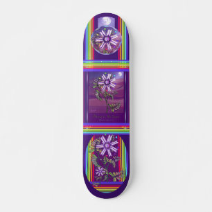 Flor en el skateboard del desierto