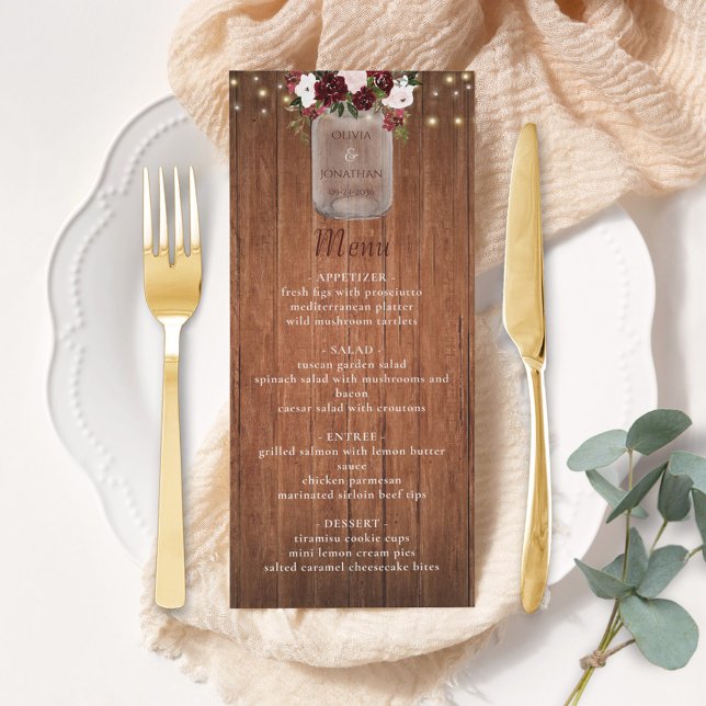 Floral borgoña Rustic Wood Mason Jar Menú Boda (Subido por el creador)