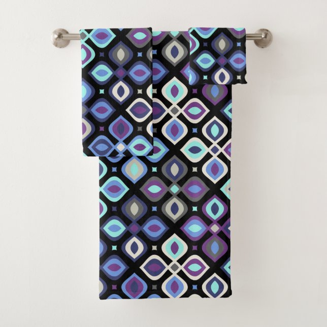 Floral geométrica inspirada en los gatos de los añ (In situ)