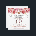 Floral Pink 60th Birthday Save the Date<br><div class="desc">Purpurina,  fondo rosa milenario,  con tipografía de nombre de guión sofisticado. Feliz 60 y fabulosa plantilla de diseño de cumpleaños. Roses rosados y borde superior de la mariposa. Excelente para las celebraciones del 60. Guarda el recordatorio de celebración de fecha.</div>