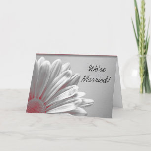 Floral roja resalta la Invitación matrimonial