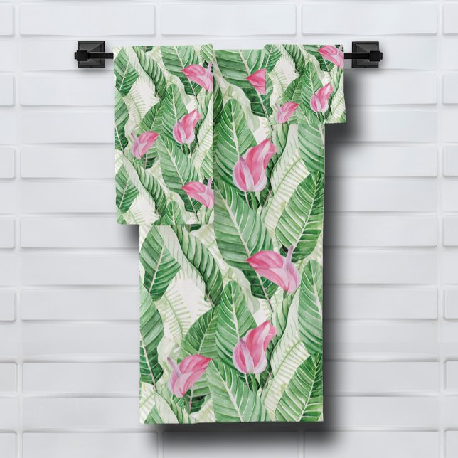 Floral rosa tropical y vegetación (Tropical Pink Floral and Greenery Bath Towel Set, buy separate pieces, too.)