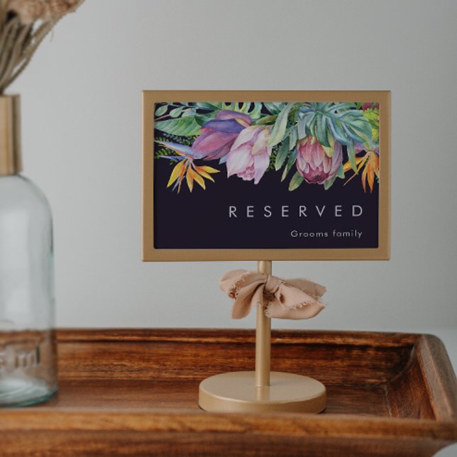 Floral tropical colorida | Rótulo Púrpura Reservad (Subido por el creador)
