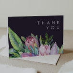 Floral tropical colorida | Tarjeta PurpleGracias<br><div class="desc">Esta floral tropical colorida | púrpura hank tu tarjeta es perfecta para tu destino boho moderno, verde, púrpura, boda de melocotón. El diseño cuenta con un elegante ramo de vegetación acuática clásica y flores que pueden incluir eucalipto verde salado, protea malva y roja, hibiscos rosa rubor, ave paradisíaca naranja y...</div>