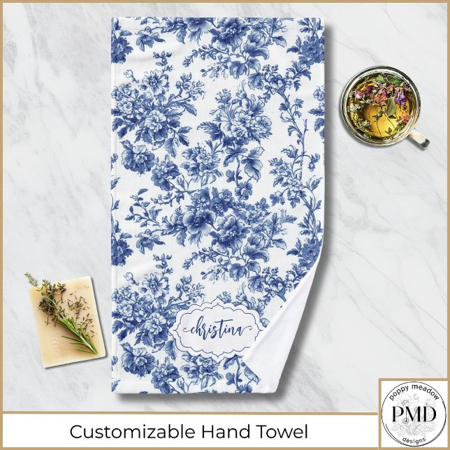 Floral vintage personalizada en azul y blanco (Personalized Navy Blue and White Toile Vintage Floral Hand Towel with Her Name or Initials.)