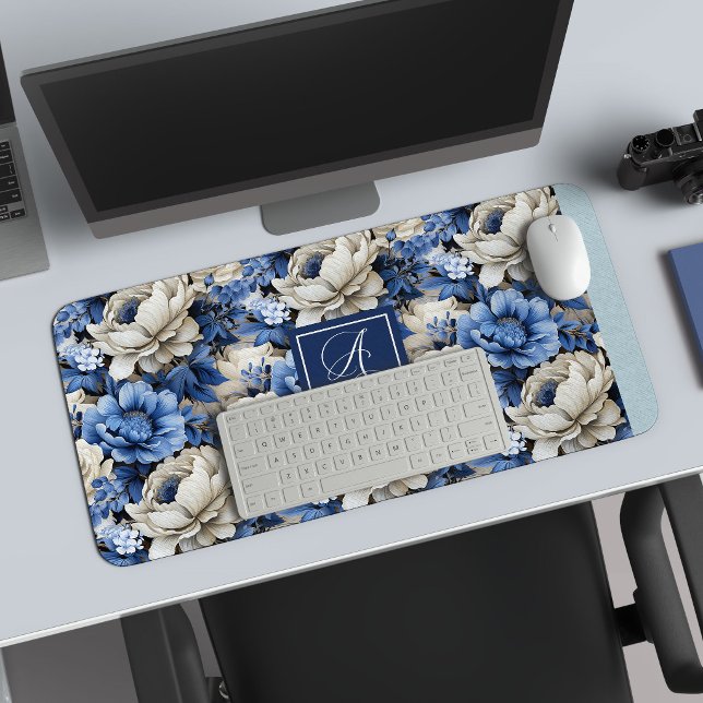 Flores Azul Marino Chic Alfombrilla de Escritorio  (Chic Navy Blue Flowers Custom Name Desk Mat)