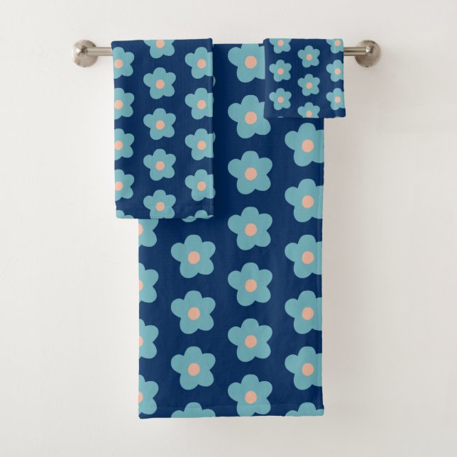 Flores azules dulces en la marina (In situ)