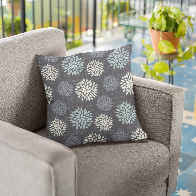 Flores Azules Oscuros | Almohada Decorativa (Subido por el creador)