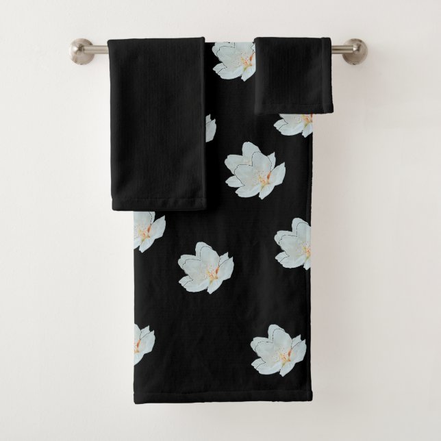 Flores Blancas Sobre Negro  (In situ)