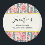Flores color de agua rosa en el imán de cumpleaños<br><div class="desc">Ducha de novia gracias imán con un hermoso patrón de flores rosadas bonito encima de un patrón a rayas compuesto de rayas azules y crema.  Un marco rectangular con un borde falso de Relieve metalizado dorado sobre la parte superior y su texto personalizado dentro.</div>