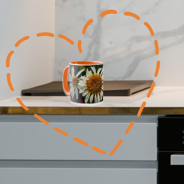 Flores de margarita en una taza de arte floral en  (Subido por el creador)