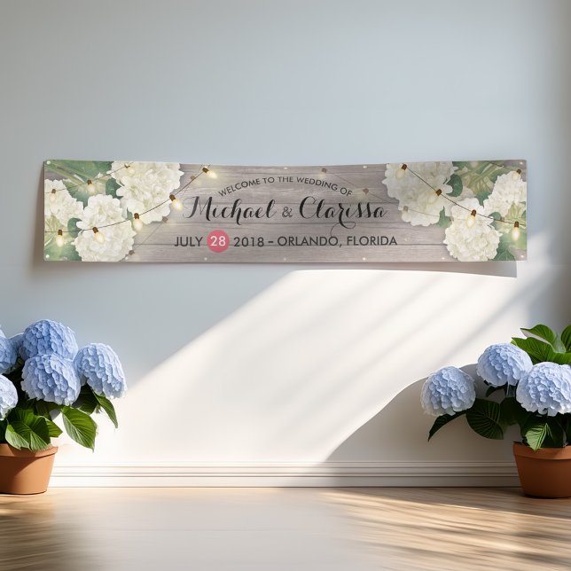 Flores de pancarta y cuerdas bodas iluminan madera (Subido por el creador)