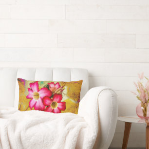 Flores de Rosa del desierto sobre almohada de aren