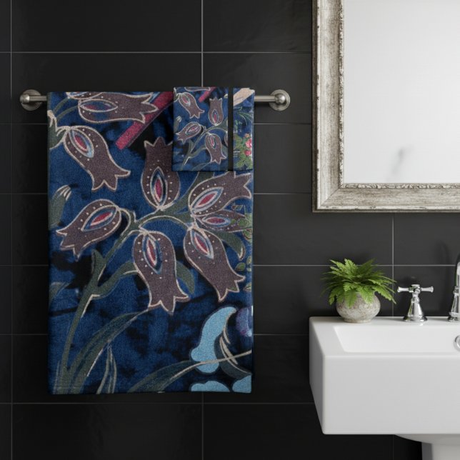 Flores de terciopelo vintage: elegancia de inspira (Subido por el creador)