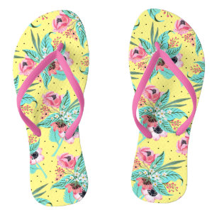 Flores de verano coloridas, chanclas amarillas