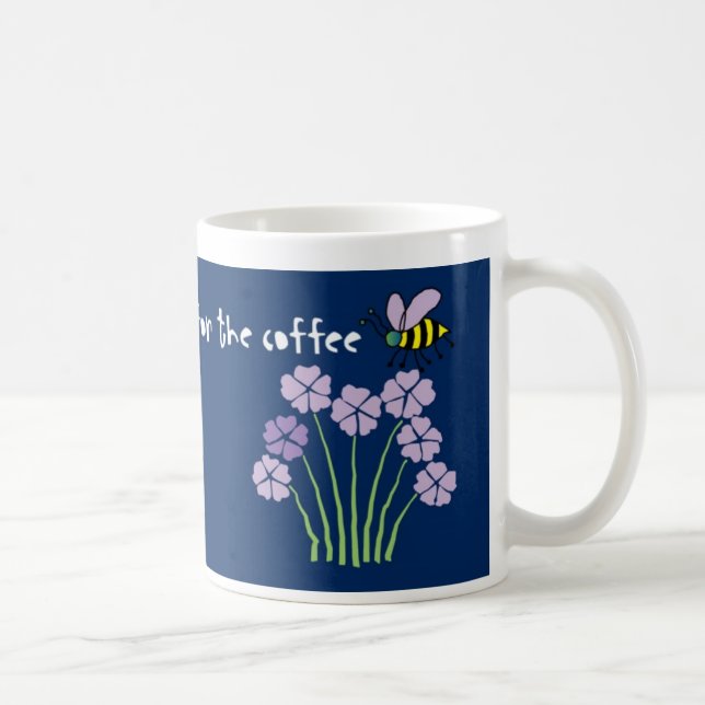 Flores del abejorro de la abeja de la abeja - taza (Derecha)