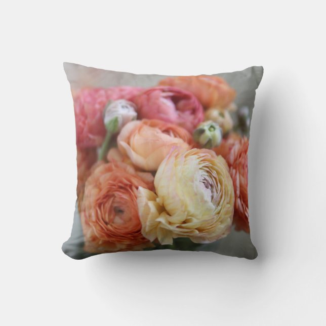 flores del ranúnculo en almohada de tiro caliente (Anverso)