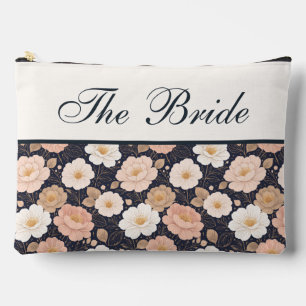 Flores Elegantes en Bolsa de Maquillaje de Novia A