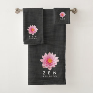 Flores elegantes flotantes de Lotus rosa