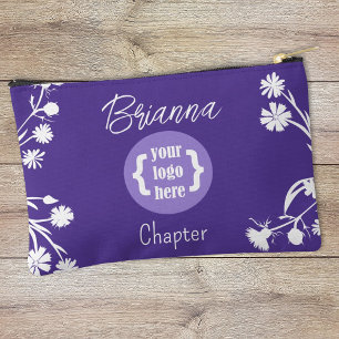Flores moradas, blancas, bolsa de maquillaje con l