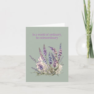 Flores moradas: encanto versátil de la tarjeta flo