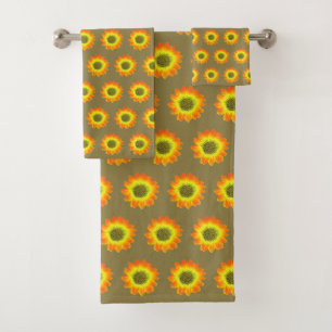 Flores Naranjas Elegantes sobre Beige Afortunado