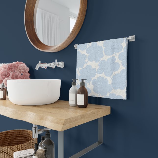 Flores Negras en Azul Polvo (Subido por el creador)