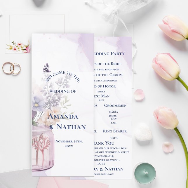 Flores Púrpura En El Programa De Bodas Florales De (Purple Flowers In Mason Jar Floral wedding Program)