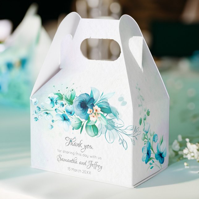 Flores verdes verde azuladas azules caja de favore (Blue teal green flowers floral personalized wedding favor box wedding favors aqua blue floral)